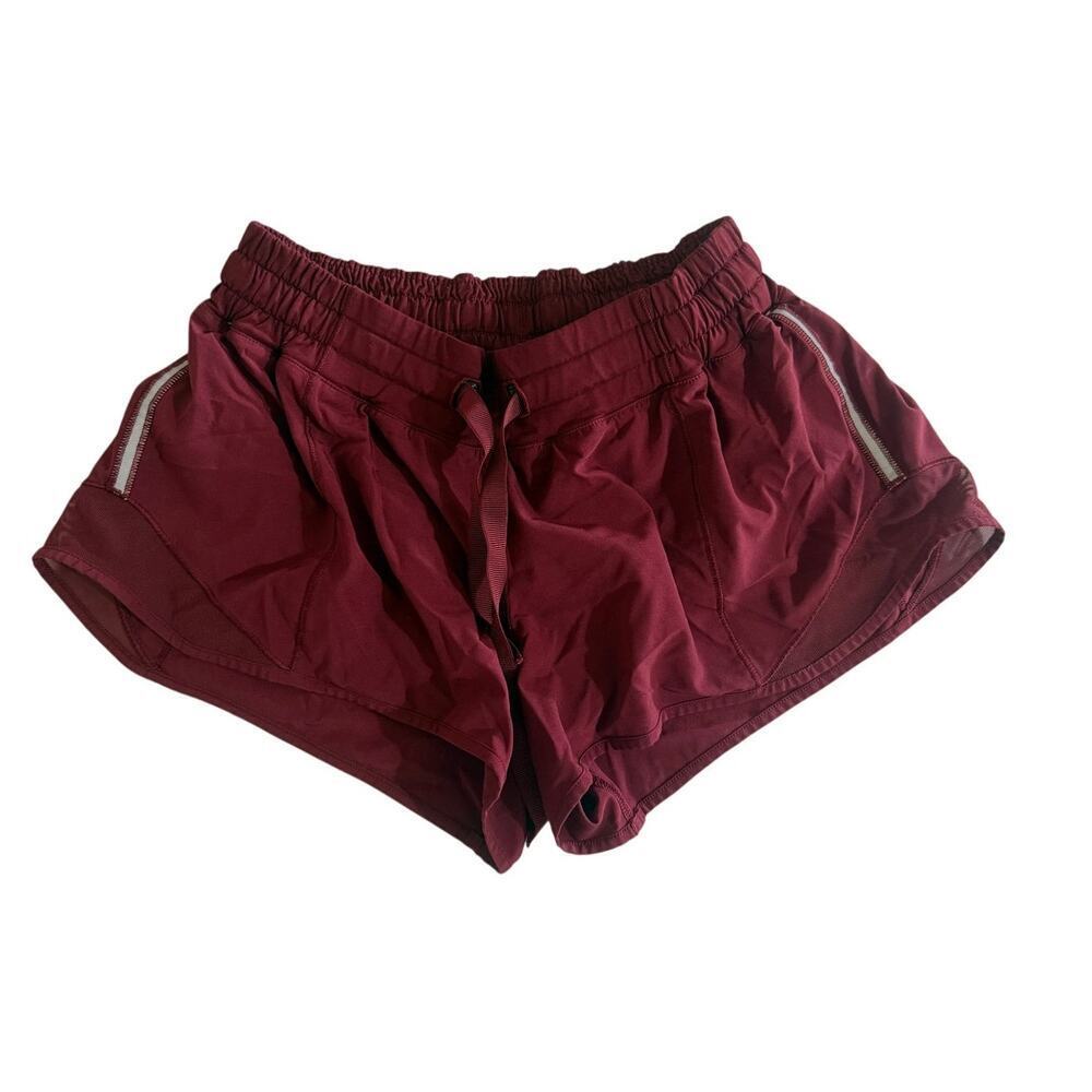Lululemon Hotty Hot Shorts Size 4 - Excellent Pre-Owned Condition
